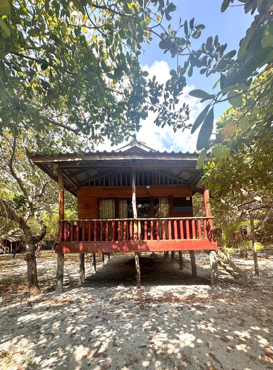 Auberge de jeunesse Rafikis à Koh Rong Extérieur photo