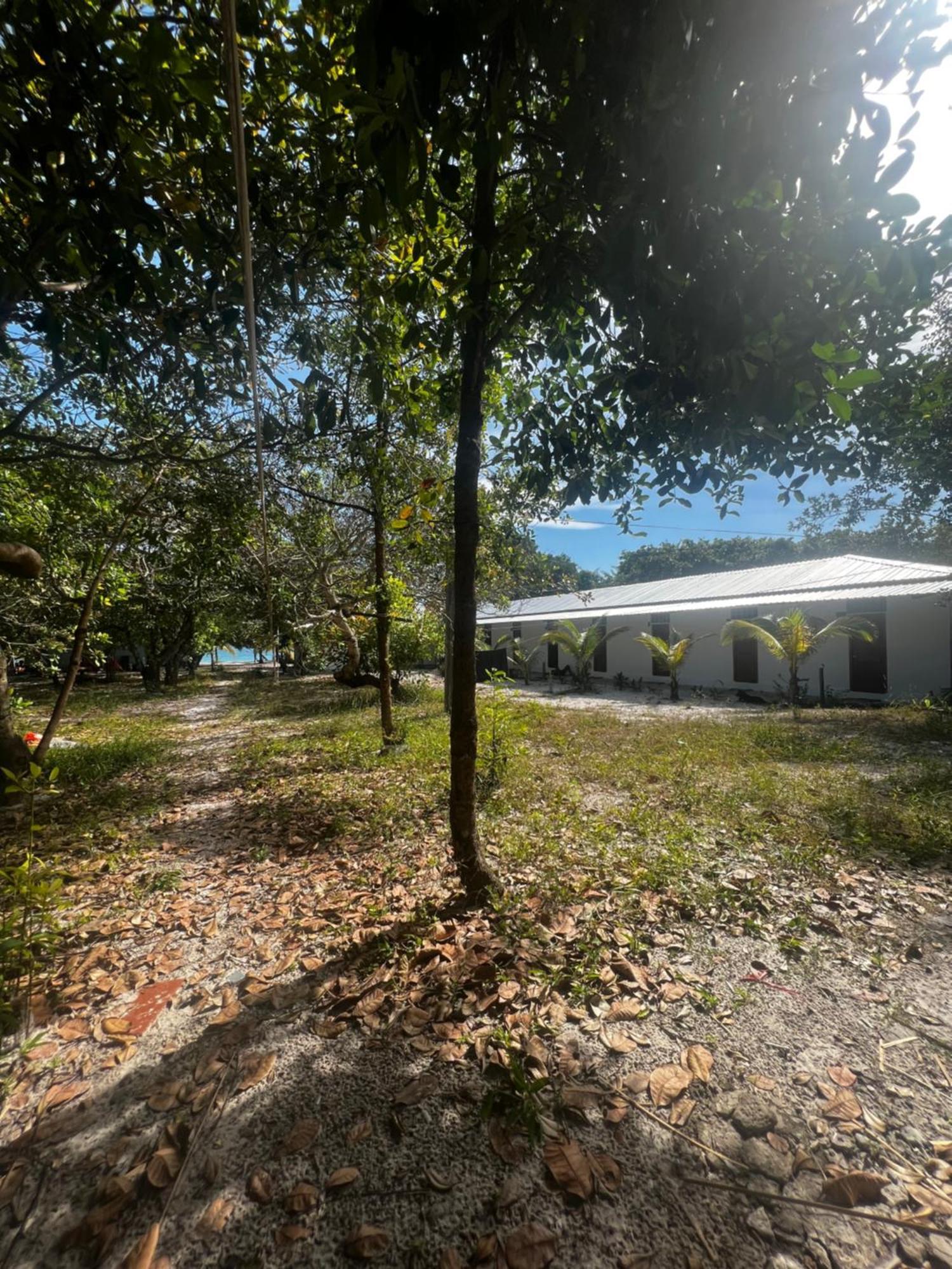 Auberge de jeunesse Rafikis à Koh Rong Extérieur photo